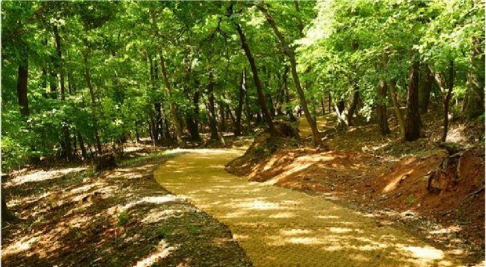 Nine forest trails inside Joseon royal tomb compounds to open May 16