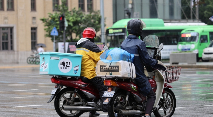 Orders on food delivery apps break records amid pandemic