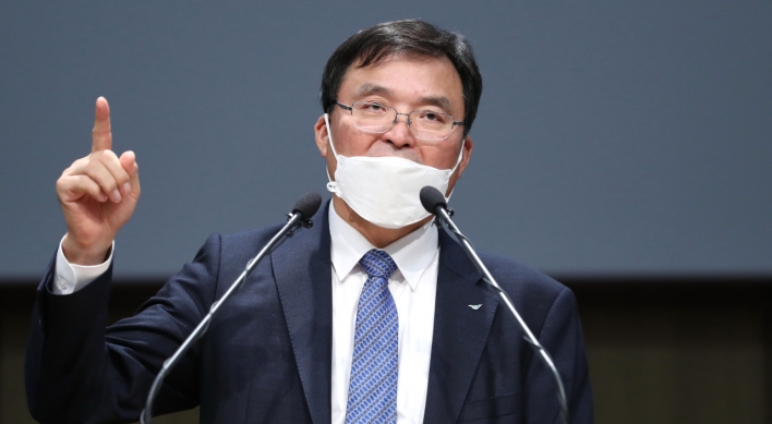 Head of Incheon Airport refuses to resign despite pressure