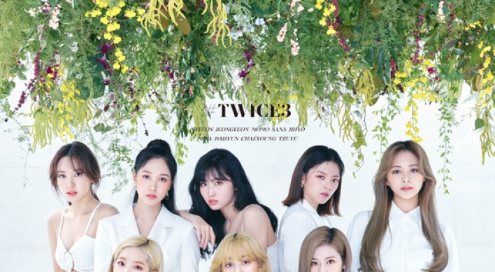 TWICE tops 2 Japanese music charts with new compilation album