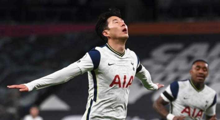 Son Heung-min takes over Premier League scoring lead with goal vs. Man City