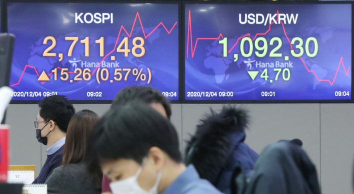 Seoul stocks open higher on chip gains
