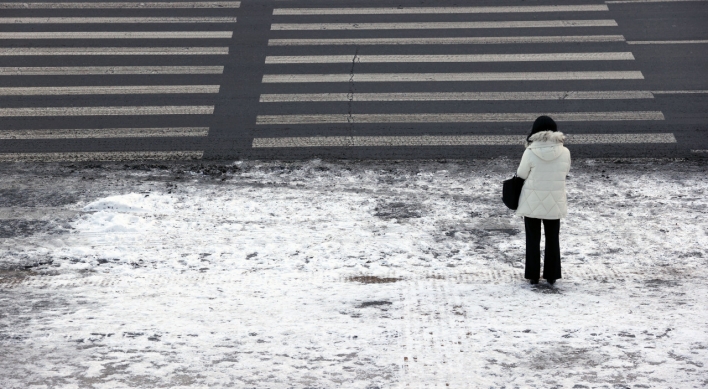 [Photo News] Heavy snowfall turns Korea into a winter wonderland