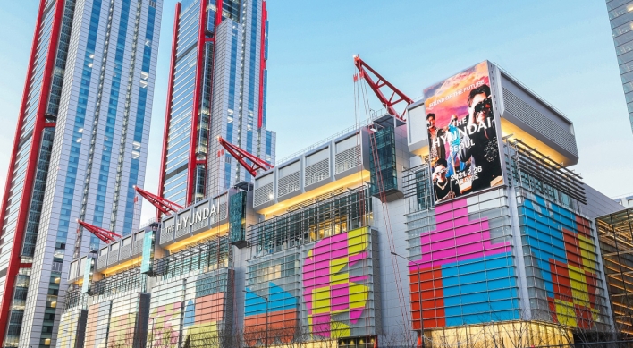 [From the scene] Seoul’s newest, biggest department store offers new shopping experience