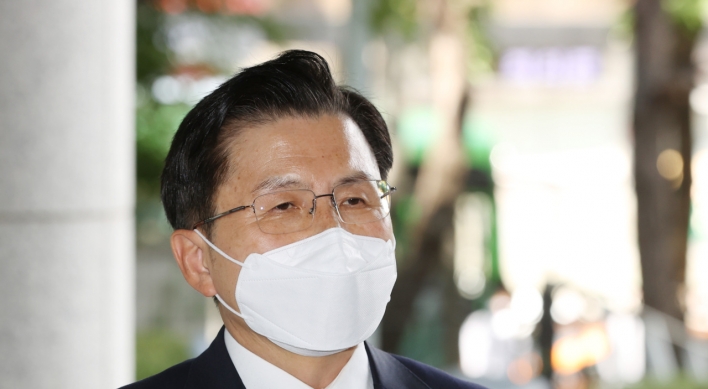 [Newsmaker] Ex-opposition leader Hwang Kyo-ahn signals return to politics