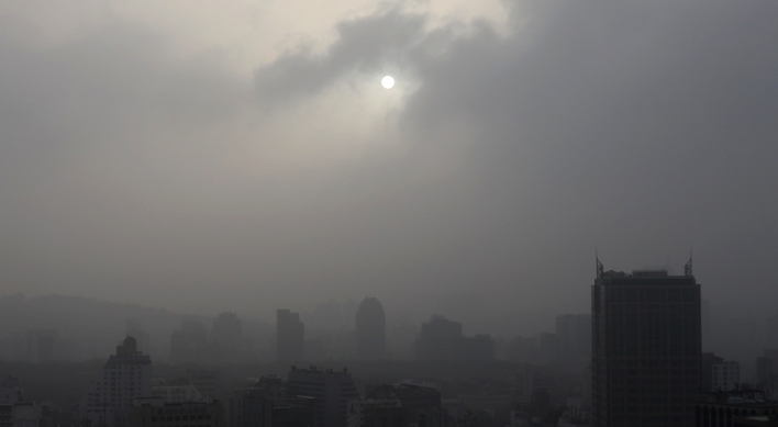 [Photo News] Seoul turns gray in yellow dust storm