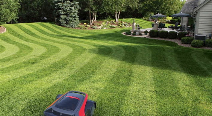 LG Electronics to launch beta test of robot lawn mower