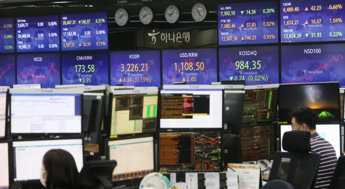 Seoul stocks open higher on strong economic data