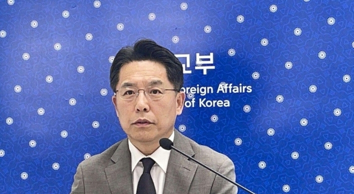 Seoul nuke envoy stresses need to resolve N.K. issue through dialogue