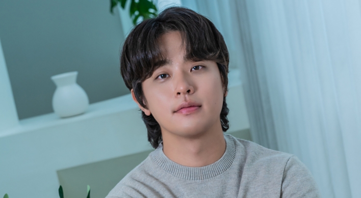 [Herald Interview] Park Jung-min says ‘Miracle: Letters to the President’ is like gift