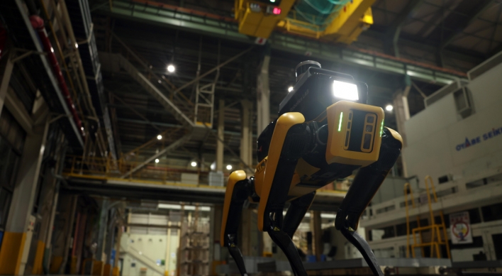Hyundai, Boston Dynamics unveil factory safety robot