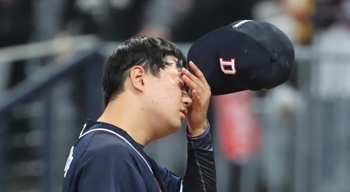 Defense, relief pitching betray Bears in opening Korean Series loss