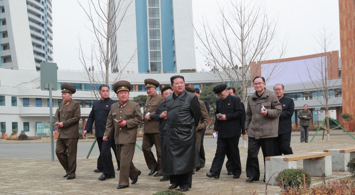 Kim inspects major housing project site in Pyongyang