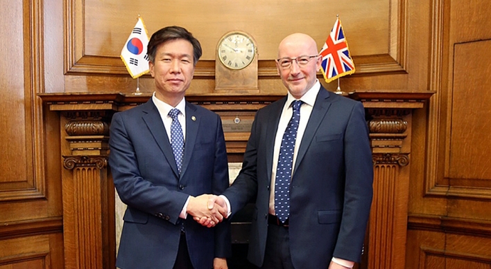 Korea, UK to coordinate on tax evasion