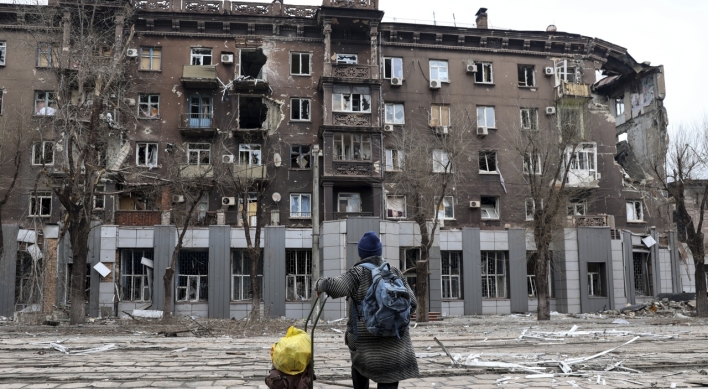 Ukraine defiant as key port Mariupol teeters on brink