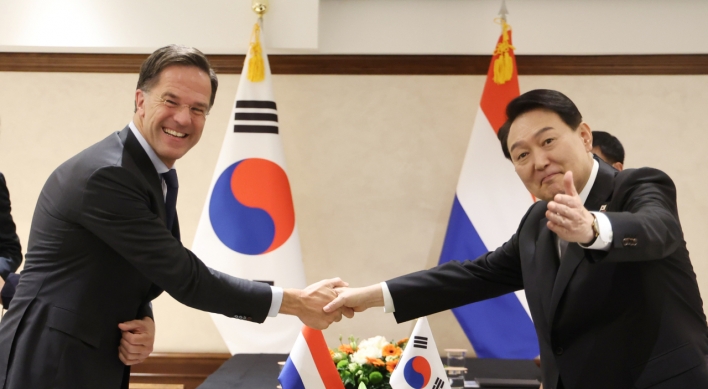 Yoon, Dutch PM discuss cooperation in semiconductors