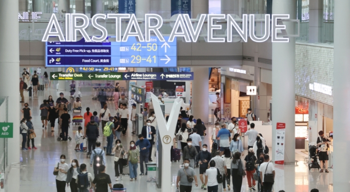 No. of overseas travelers surges 233% in H1