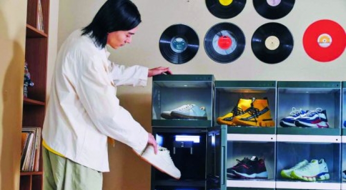 [Photo News] Smart shoe care