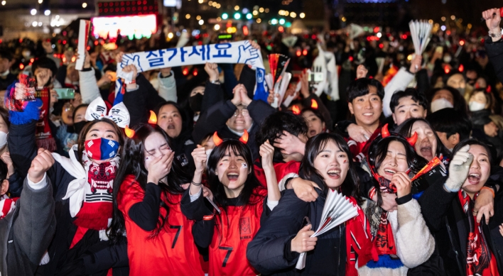 At 4 a.m., Red Devils will be out in Gwanghwamun for Korea vs. Brazil match
