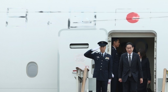 Japan PM makes first bilateral visit to S. Korea in 12 years