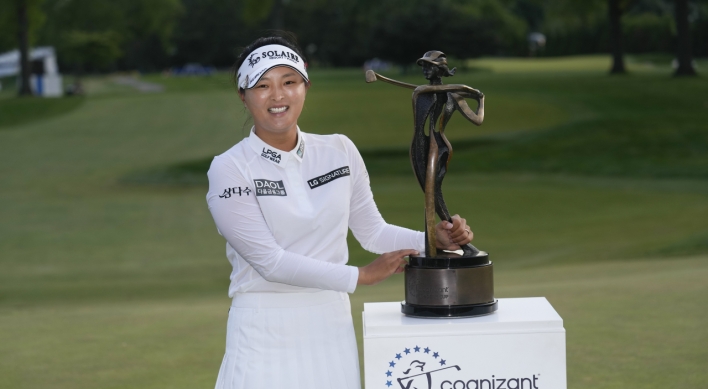 Ko Jin-young back as No. 1 in women's golf rankings