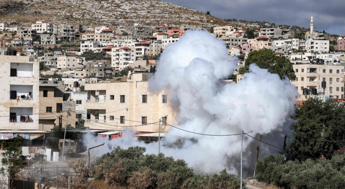 Four Palestinians killed as Israel deploys helicopters in West Bank