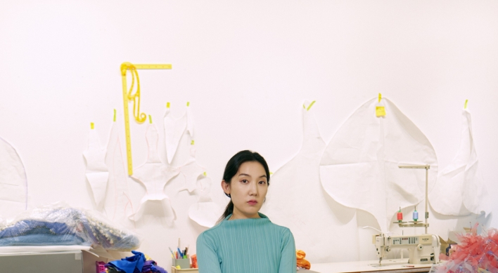 Fabric installation artist Woo Hannah wins inaugural Artist Award at Frieze Seoul