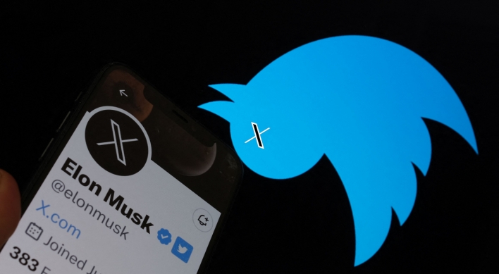 Musk rebrands Twitter, replacing bird logo with X