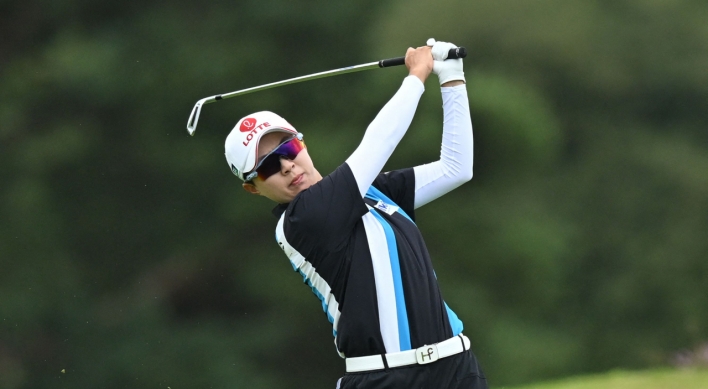 S. Koreans fall off pace at final LPGA major of season