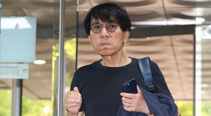 Culture Ministry mulls withdrawal of financial support for artist Lim Ok-sang