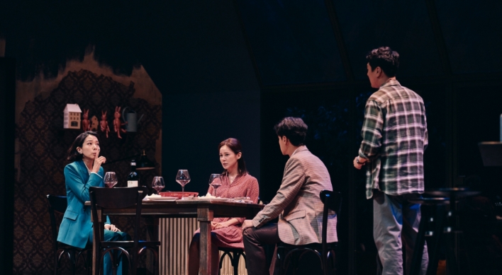 [Herald Review] Nuanced local adaptations, sound effects transplant suspense of '2:22 A Ghost Story' from West End to Seoul stage