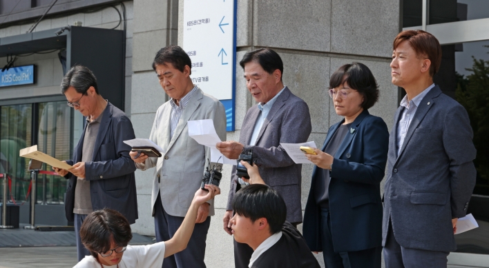 KBS board dismisses CEO Kim Eui-chul
