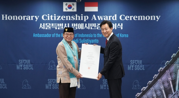 Indonesian Ambassador receives honorary citizenship