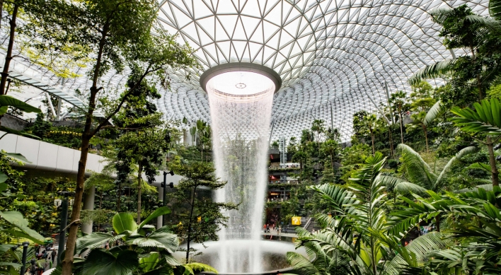 [From the Scene] Jewel Changi offers glimpse of how to make airport fun