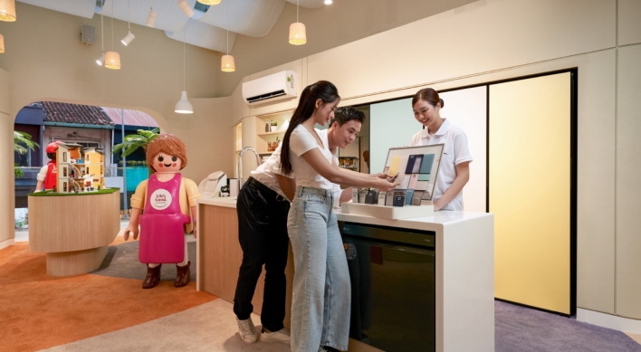 LG Electronics opens experience zone targeting 'Doi Moi' generation in Vietnam