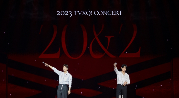[Herald Review] TVXQ takes fans back 20 years during ‘20&2’ concert