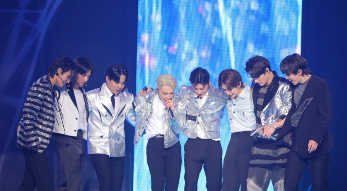 [Herald Review] Ateez kicks off world tour with dramatic performance