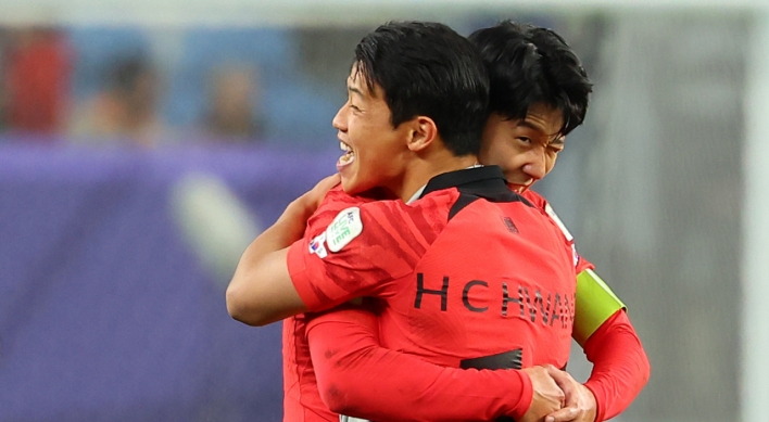 Son Heung-min's late free kick sends S. Korea into semifinals