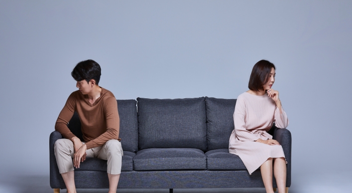 Marriages in Korea fall by 40% within a decade
