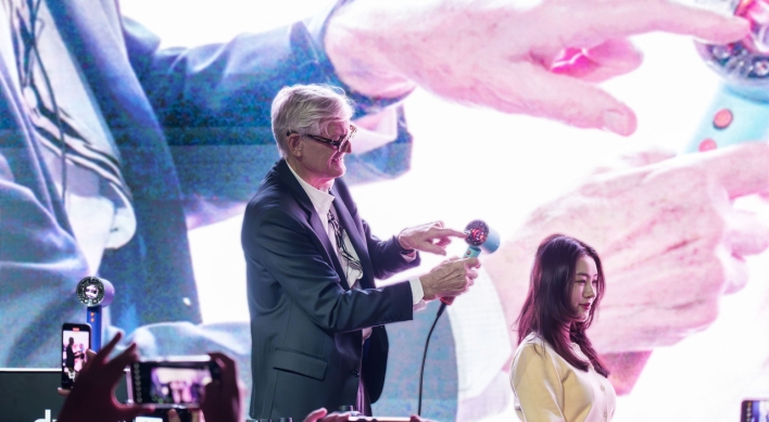 Dyson founder visits Seoul for global debut of new hair dryer
