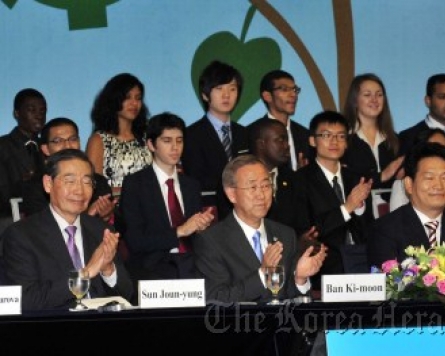 Secretary-General Ban kicks off model U.N. conference