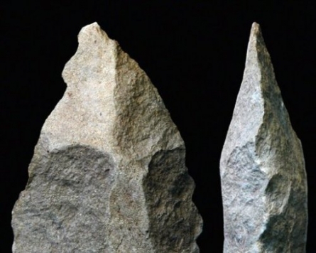 Ancient humans used hand axes earlier than thought