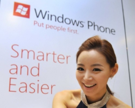 KT introduces Microsoft’s Mango phone in Korea