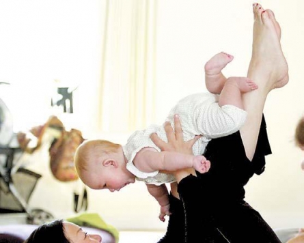 Mom and baby yoga not a stretch, participants say