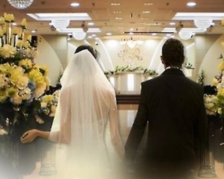 Most Koreans who live alone are married: survey
