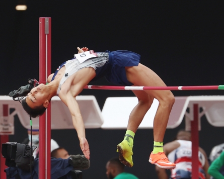 [Tokyo Olympics] High jumper Woo Sang-hyeok qualifies for final, first S. Korean athlete in 25 years