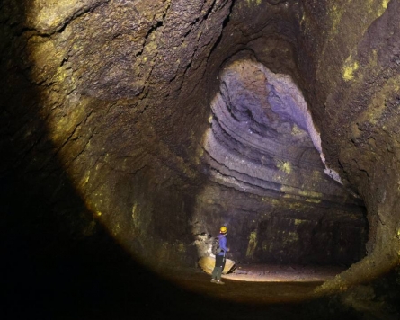 [Visual History of Korea] Jeju island‘s volcanic lava caves reveal Earth’s history