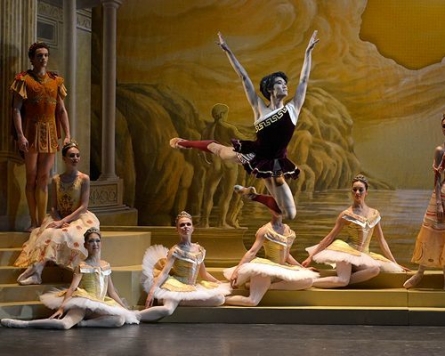Renowned ballet dancer Kim Ki-min to dazzle Seoul