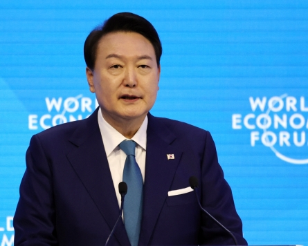 Yoon stresses solidarity, reaffirms nuclear power drive at Davos