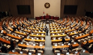 ‘無노동 無임금’ 천명에 … 속타는 의원들